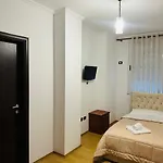 - Appartement *