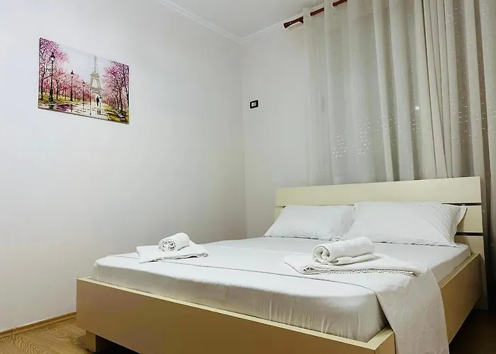 - Lejlighed Tirana